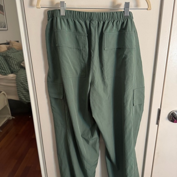 Victorias Secret PINK Tech Stretch Green Cargo Pants - Picture 9 of 9